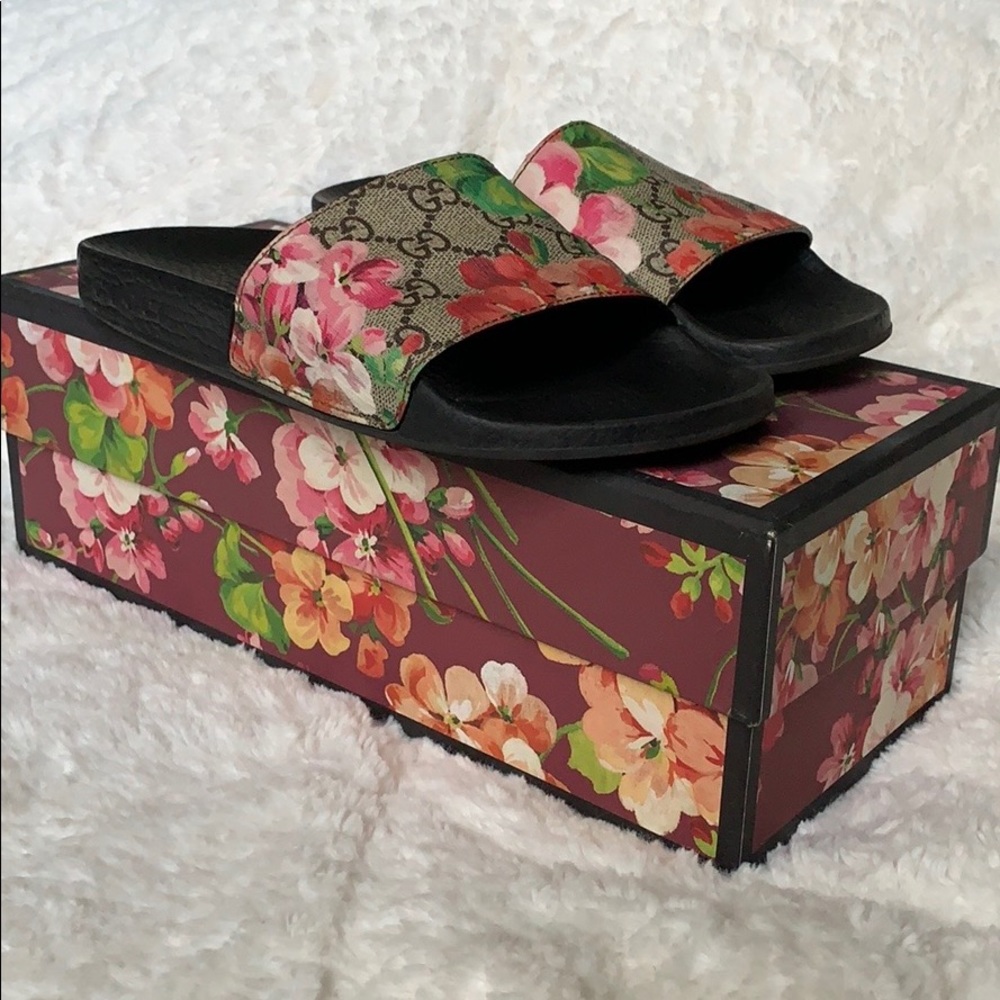 Floral Gucci slides